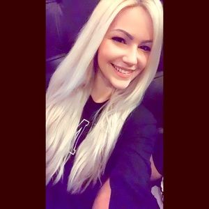 Meet your Posher, Yanet